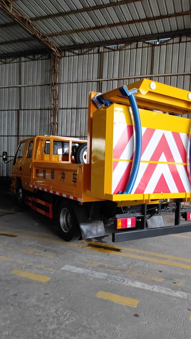 安徽安慶80k防撞緩沖車與救護車租賃服務